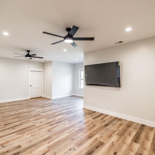 New hardwood flooring in Portland and White House, TN by FLOOR CO.